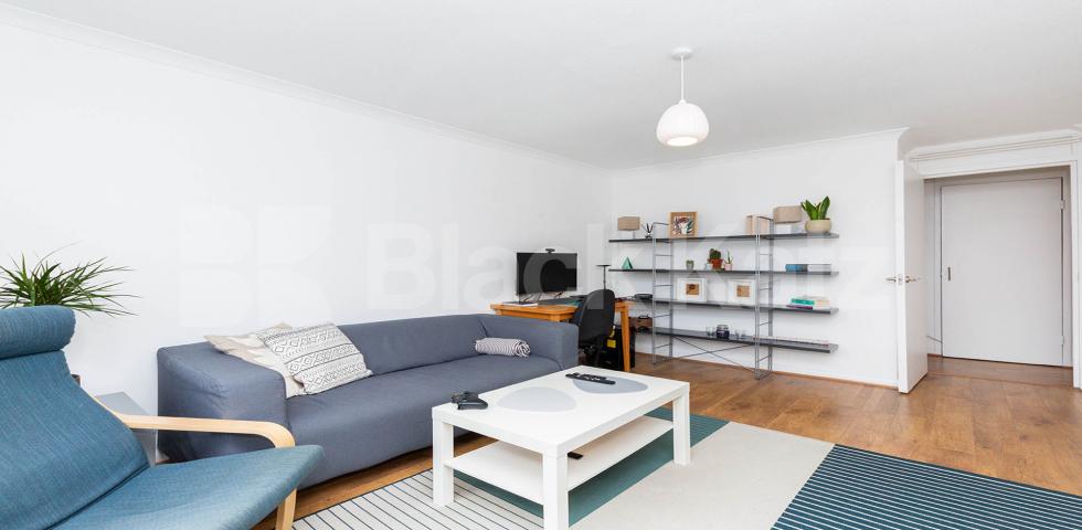 Amazing recently refurbished spacious one bed minutes to euston & regents park Purchese Street, Euston